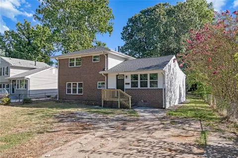 418 Fox Hill Rd, Hampton, VA 23669