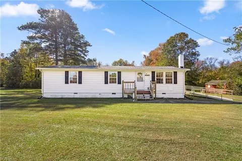 1837 Pocaty Rd, Chesapeake, VA 23322