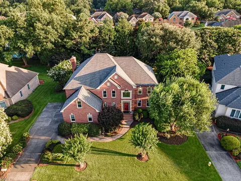 1713 Timber Ridge Ct, Virginia Beach, VA 23455