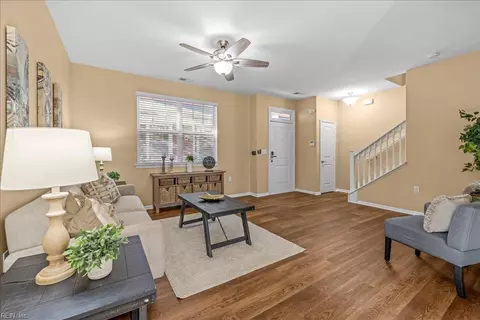 2613 Leytonstone Dr #377, Chesapeake, VA 23321