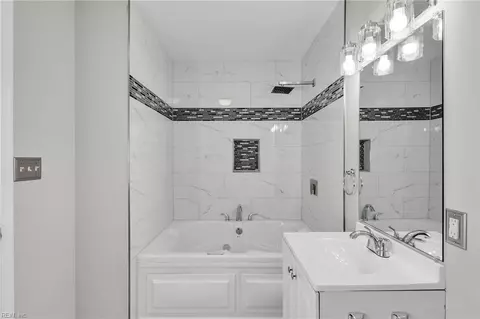 Bath - 214 Cellardoor Ct, Hampton, VA 23666 photo 1 of 3