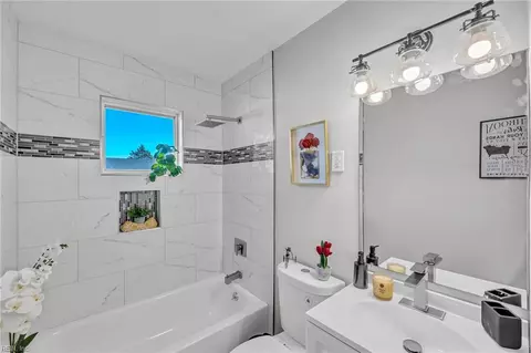 Bath - 214 Cellardoor Ct, Hampton, VA 23666 photo 3 of 3