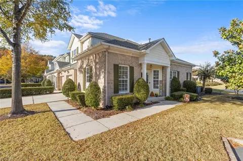 1423 Otterbourne Cir, Chesapeake, VA 23320
