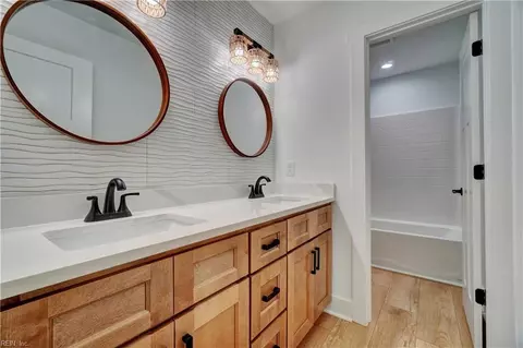 Bath - 3818 Shell Rd, Hampton, VA 23669 photo 3 of 6