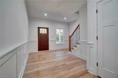 Entry Way - 3818 Shell Rd, Hampton, VA 23669 photo 1 of 4