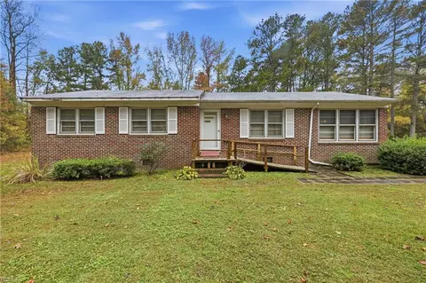 220 Edgar Ln, Elberon, VA 23846