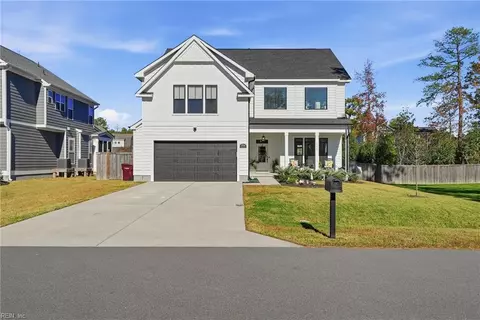 1704 Kaywood Ln, Chesapeake, VA 23323