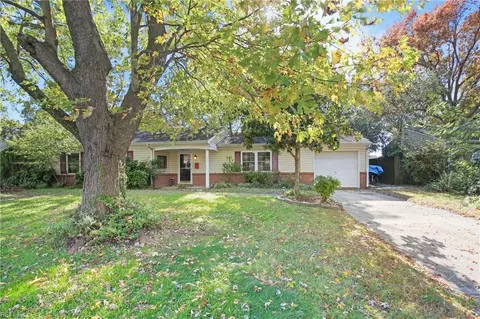4021 W Colonial Pw Pkwy, Virginia Beach, VA 23452