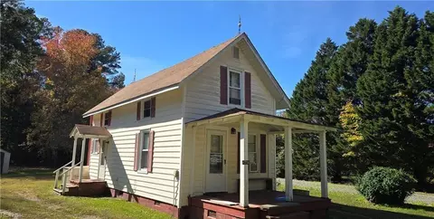 4356 Buckley Hall Rd, Cobbs Creek, VA 23035