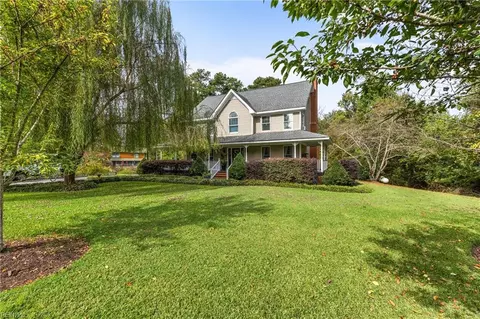 9325 Rivershore Dr, Suffolk, VA 23433