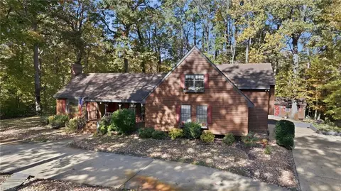3912 Thalia Dr, Virginia Beach, VA 23452