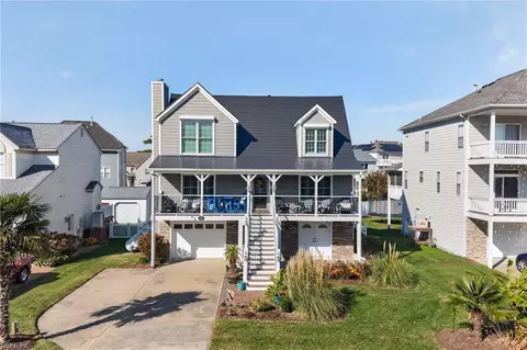 110 Grand View Dr, Hampton, VA 23664