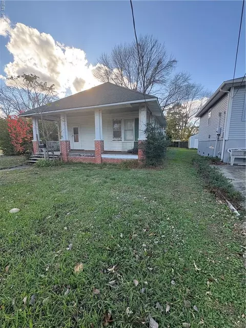 405 Beach Rd, Hampton, VA 23664 photo 2