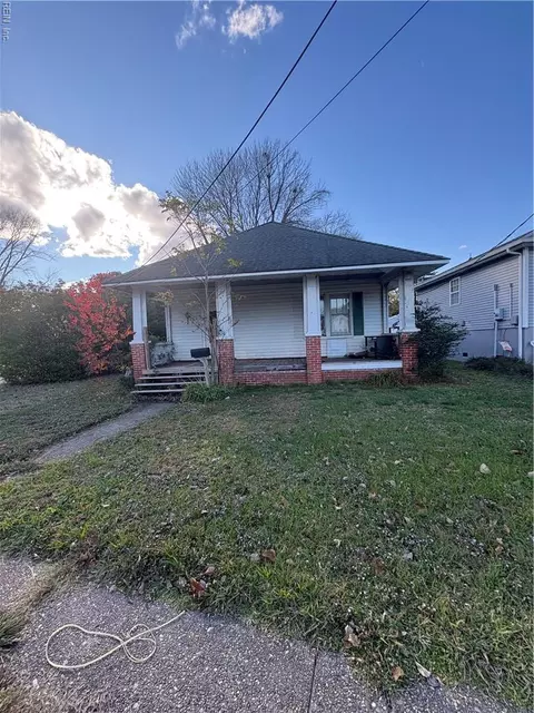 405 Beach Rd, Hampton, VA 23664