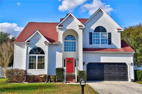 316 Big Pond Ln, Chesapeake, VA 23323