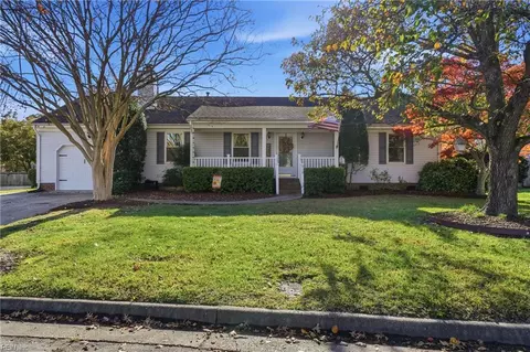 318 Gallenway Ter, Chesapeake, VA 23322