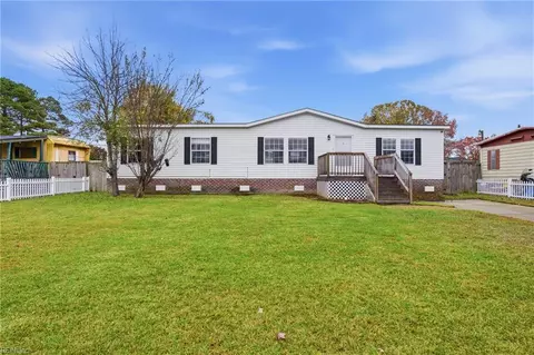 1308 Swallow Dr, Virginia Beach, VA 23453