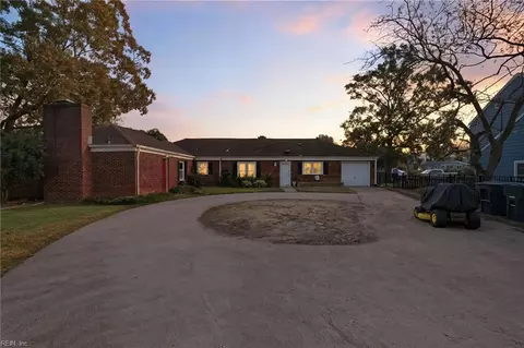 405 Harbor Dr, Hampton, VA 23661