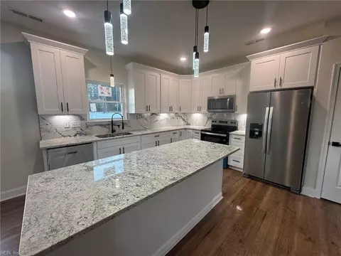 4403 John St, Suffolk, VA 23435