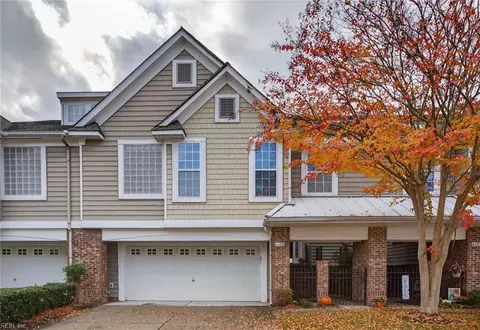 1026 Bay Breeze Dr, Suffolk, VA 23435