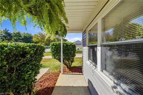 4028 Riverside Ct, Virginia Beach, VA 23453