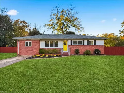 307 Beacon Hill Ct, Norfolk, VA 23502