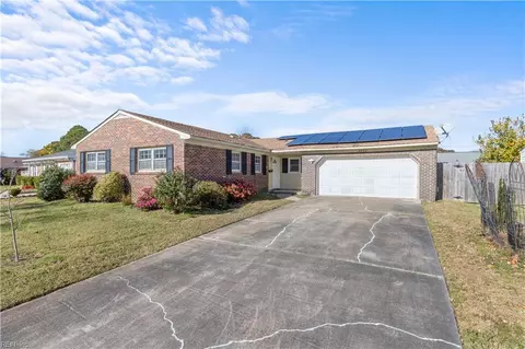 3452 Poppy Cres, Virginia Beach, VA 23453
