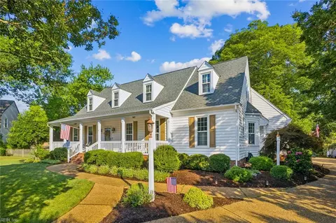 4 Canter Ct, Newport News, VA 23602