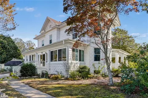 18298 Cassatt Ave, Parksley, VA 23421