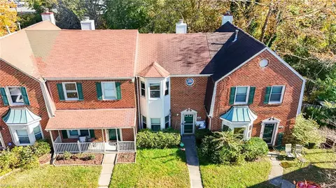 705 Creekside Cres, Chesapeake, VA 23320