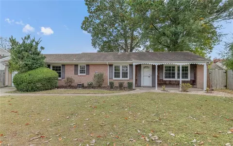 284 Stancil St, Virginia Beach, VA 23452