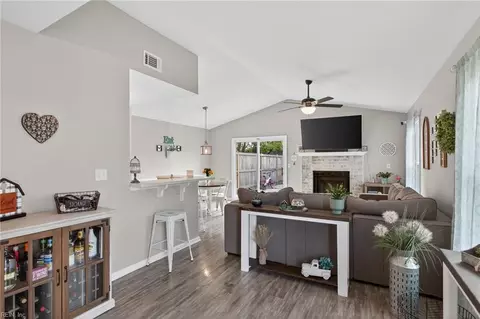 2081 Lyndora Rd, Virginia Beach, VA 23464