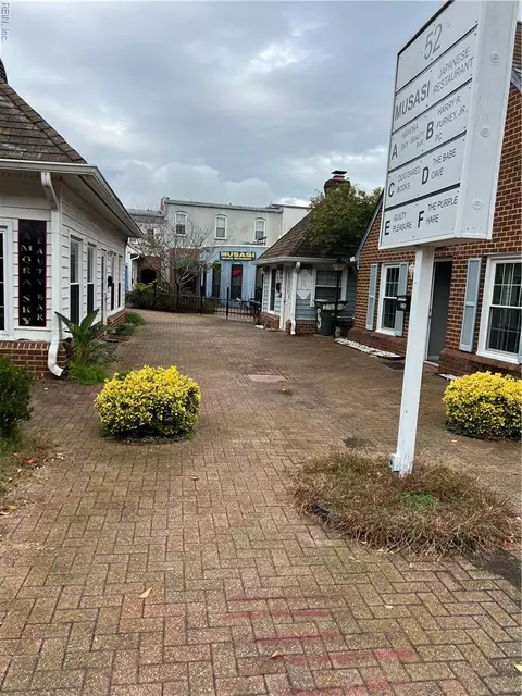 49 W Queens Way, Hampton, VA 23669