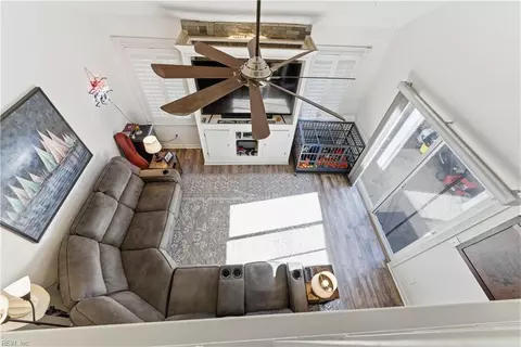 732 Roosevelt Ave, Virginia Beach, VA 23452