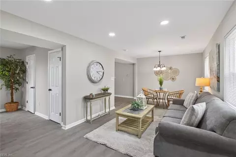 733 Hampton Ave, Newport News, VA 23607