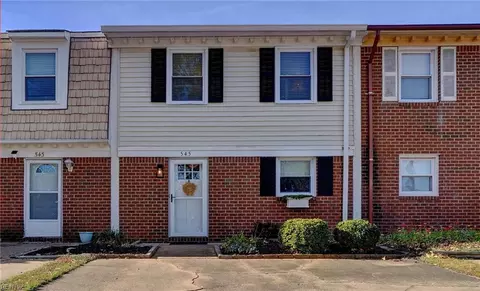 545 Barberton Dr, Virginia Beach, VA 23451