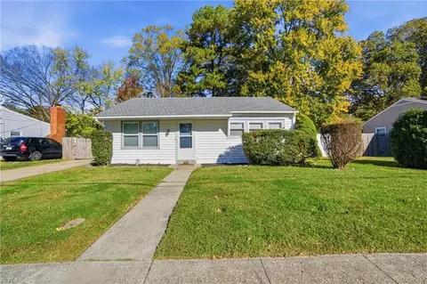 2412 Youngman Rd, Chesapeake, VA 23323