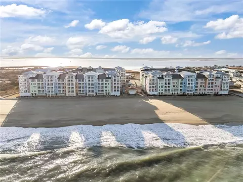 3738 Sandpiper Rd #414B, Virginia Beach, VA 23456