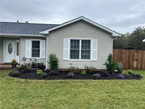 1060 Wasserman Dr, Virginia Beach, VA 23454