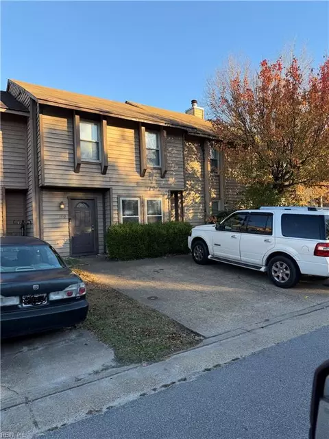 1414 Woodscape Ln, Virginia Beach, VA 23462