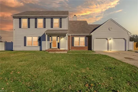 629 Creekwood Dr, Chesapeake, VA 23323