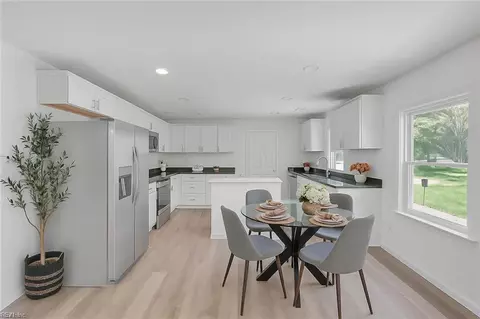 5707 Holy Neck Rd, Suffolk, VA 23437