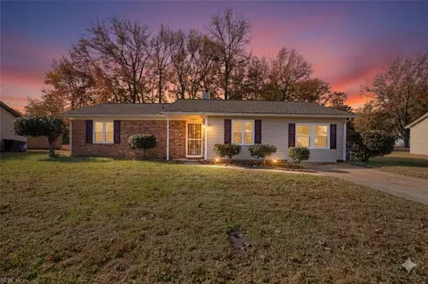 3807 Springbloom Dr, Portsmouth, VA 23703