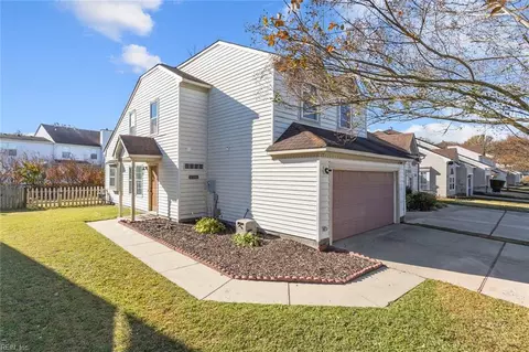 6222 Cambridge Dr, Suffolk, VA 23435
