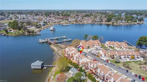 34 Sandie Point Ln, Portsmouth, VA 23701