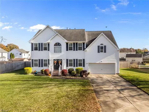 705 Hazel Grove Way, Chesapeake, VA 23322