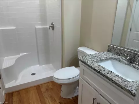Bath - 191 Hall Rd, Hampton, VA 23669 photo 6 of 6