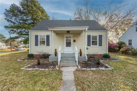 811 Brightley Rd, Norfolk, VA 23509