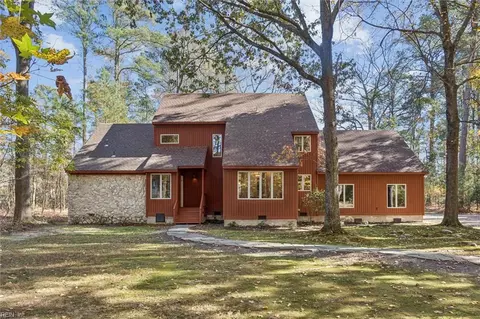 42 Brickhouse Rd, Poquoson, VA 23662
