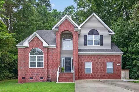 206 Golden Sunset Ln, Suffolk, VA 23435